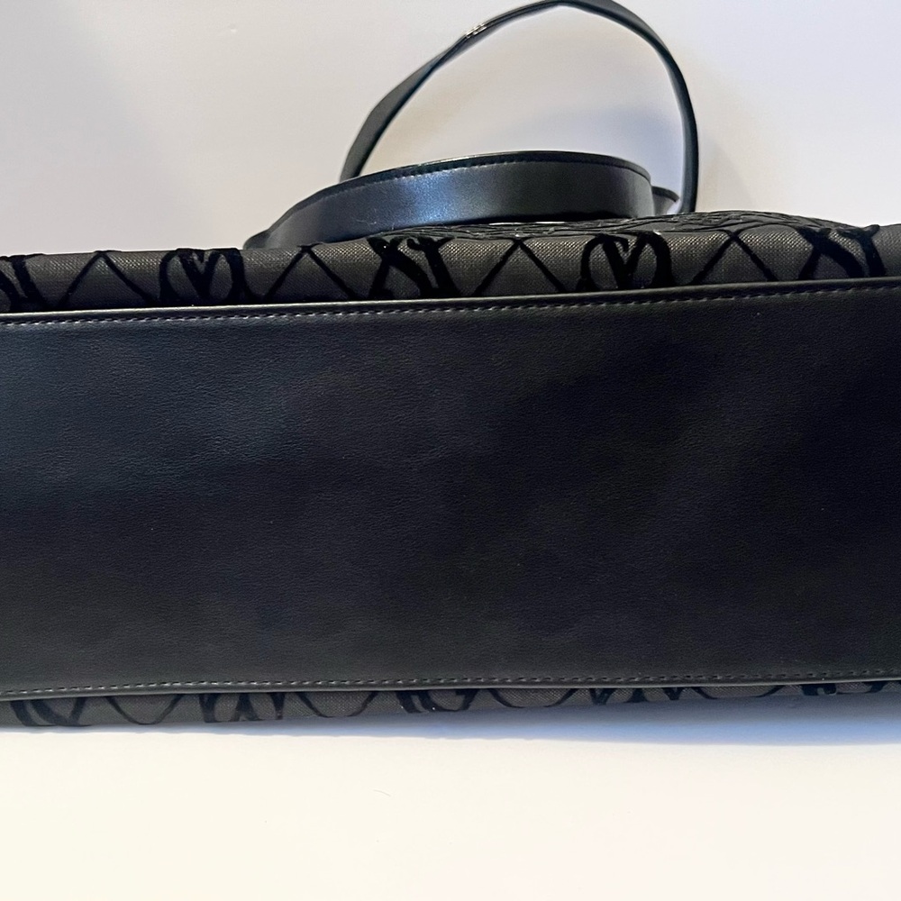 Victoria’s Secret Black monogram pattern in Velvet Mesh Tote - Picture 6 of 6